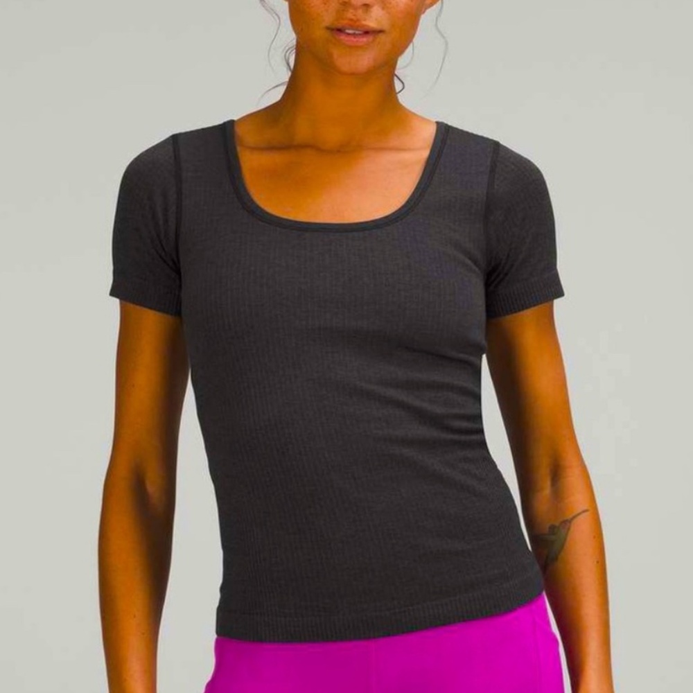NWT Lululemon Athletica Ebb to Street Short Sleeve